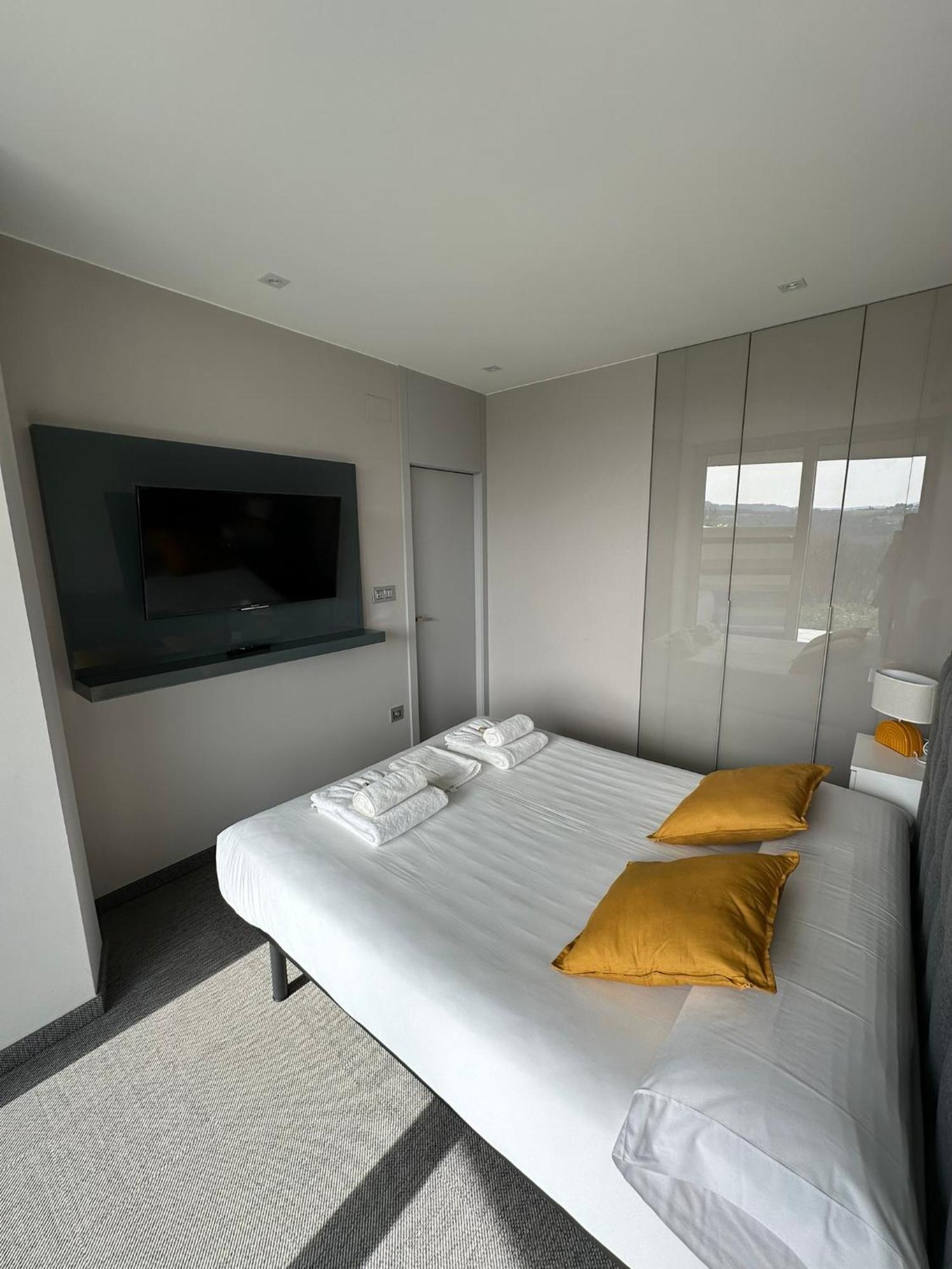 Tres Prismas Exclusive Villa Sarria Ngoại thất bức ảnh