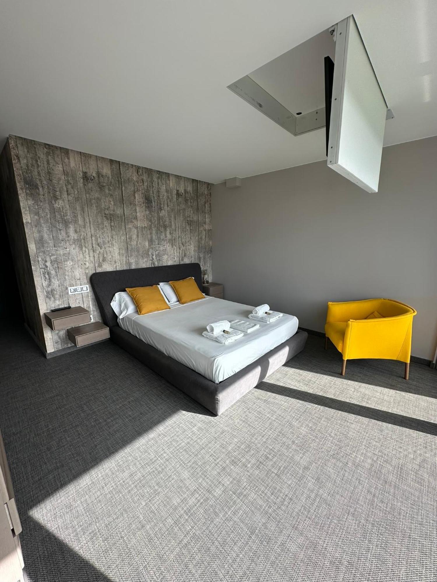 Tres Prismas Exclusive Villa Sarria Ngoại thất bức ảnh